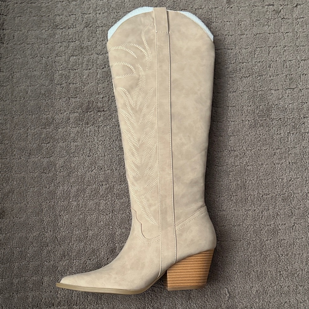 Pink Lily Beige Heeled Boots - Picture 3 of 5